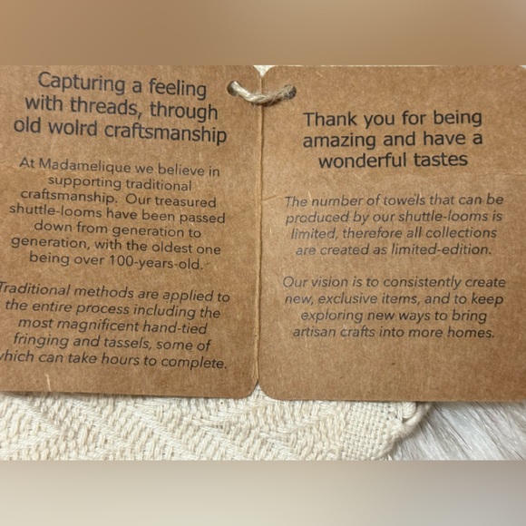 Table Runner - Picture 5 of 6